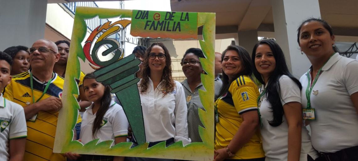 Ministra Gina Parody compartió con familias colombianas el compromiso por la excelencia educativa