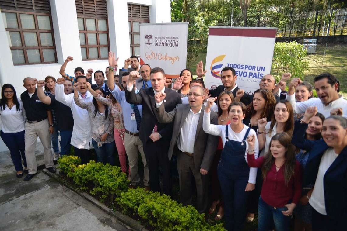 Mineducación invierte más de $1.000 millones en dotación de laboratorios en el Colegio Mayor de Antioquia