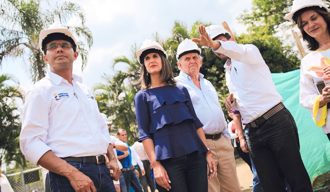 En el departamento la Gobernación y las alcaldías invierten 218 mil millones de pesos en 42 proyectos de construcción de aulas y espacios complementarios, que beneficiarán a 39 mil estudiantes.